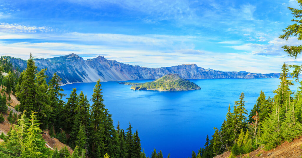 Crater Lake National Park in Oregon, USA